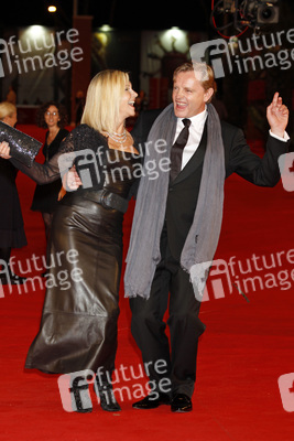 Olivia Newton-John, Stephan Elliott