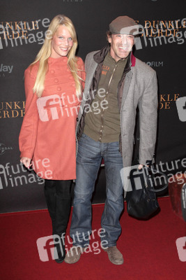 Gedeon Burkhard mit Freundin Anika Bormann