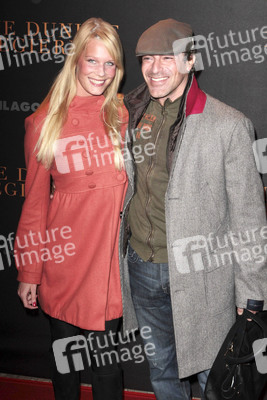 Gedeon Burkhard mit Freundin Anika Bormann