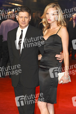 Andrew Niccol, Rachel Roberts