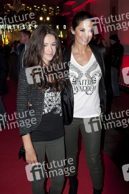 Mariella Ahrens und Tochter