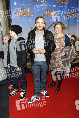 Milan Peschel mit Familie