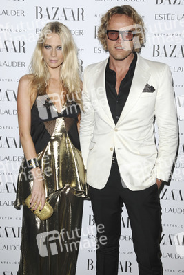 Poppy Delevingne mit Begleitung