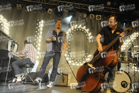 Mike Scott / Maik Schott, Dick Brave / Sasha, Phil X Hanson / Felix Wiegand