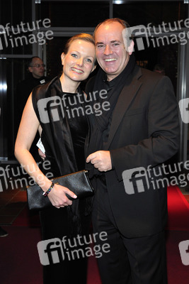 Wolfram Kons mit Partnerin Alexa Apermann