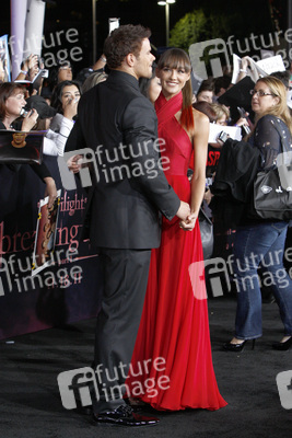 Kellan Lutz, Sharni Vinson