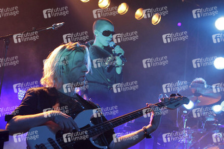 Andi Weizel, Alina Süggeler, Tommi Holtgreve (Frida Gold)