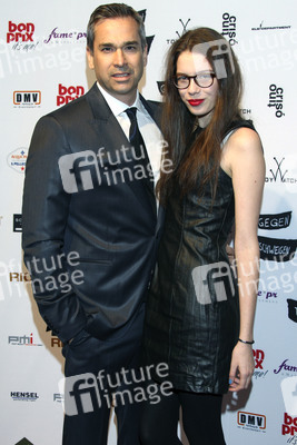 Manou Lubowski mit Begleitung