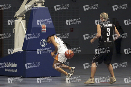 Jorge Gonzalez, Dergej Barbarez