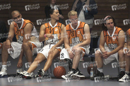 Ademola Okulaja, Jorge Gonzalez, Mario Galla, Adam Bousdoukos