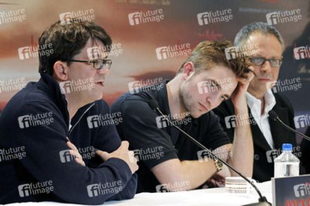 Wyck Godfrey, Robert Pattinson, Bill Condon