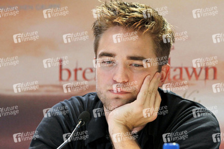 Robert Pattinson