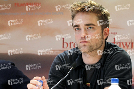 Robert Pattinson