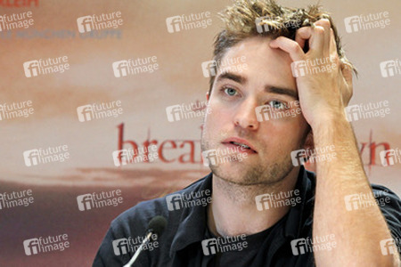 Robert Pattinson