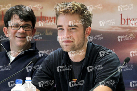 Wyck Godfrey, Robert Pattinson