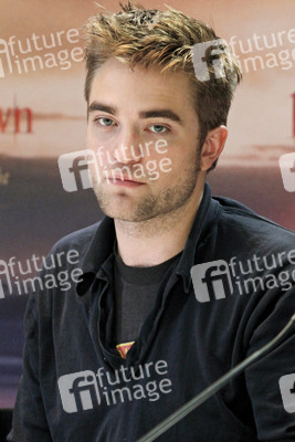 Robert Pattinson