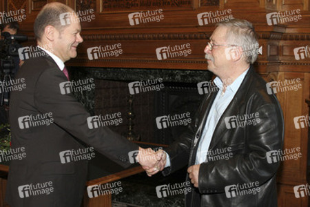 Olaf Scholz, Wolf Biermann