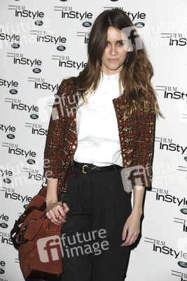 Jade Williams / Sunday Girl