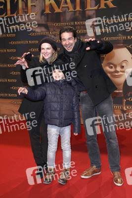 Denise Zich, Andreas Elsholz mit Sohn