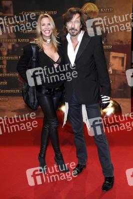 Tom Lemke mit Begleitung