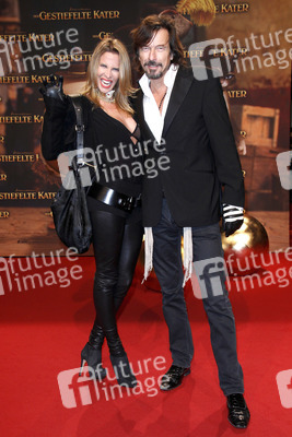 Tom Lemke mit Begleitung