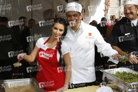 Kim Kardashian, Antonio Villaraigosa