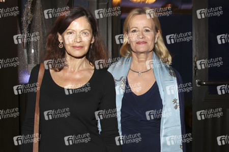 Angela Roy, Claudia Rieschel