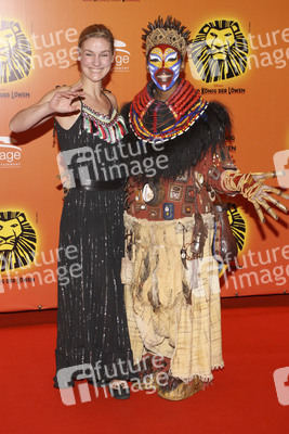 Rhea Harder, Fuhti Mhlongo