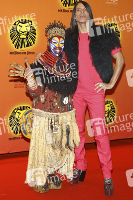 Fuhti Mhlongo, Jorge Gonzalez