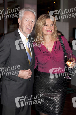 Egon F. Freiheit, Maren Gilzer