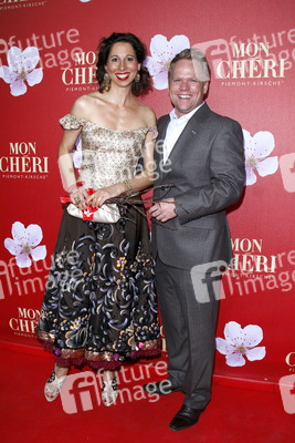 Lola Paltinger mit Begleitung