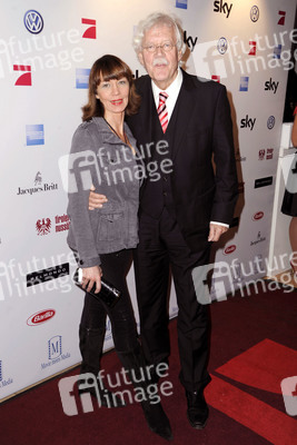 Carlo von Tiedemann mit Begleitung