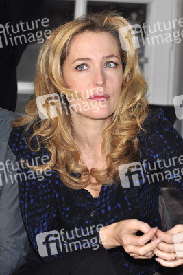 Gillian Anderson