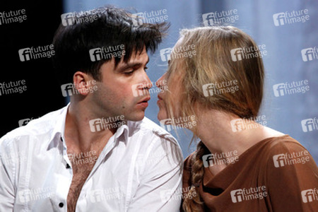 Karim Cherif, Anne Haug