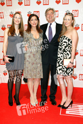 Alexandra von Rehlingen mit Ehemann Matthias Prinz und Töchtern