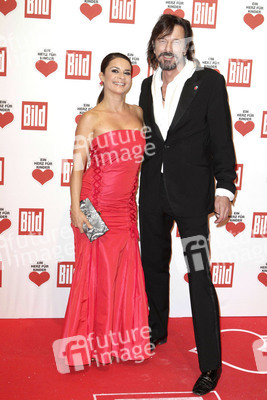 Tom Lemke mit Begleitung