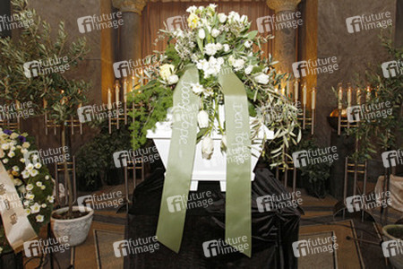 Sarg mit Johannes Heesters