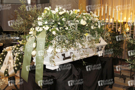 Sarg mit Johannes Heesters