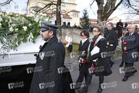 Simone Rethel, Wiesje Herold
