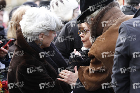 Nicole Heesters, Simone Rethel