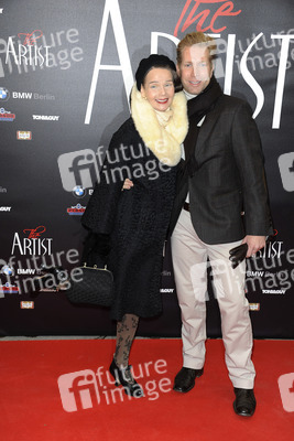 Britt Kanja, Andrew Day