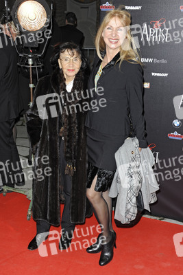 Sabine Kaack mit Begleitung