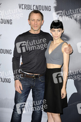 Daniel Craig, Rooney Mara