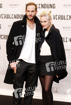 Lee Rychter mit Freundin Leonie Jung