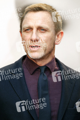 Daniel Craig