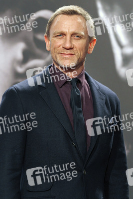 Daniel Craig