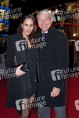 Jo Groebel mit Begleitung Friederike