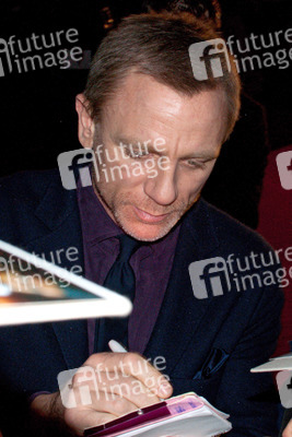 Daniel Craig