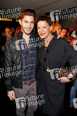 Barbara Herzsprung mit Begleitung