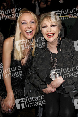 Kristina Bach, Barbara Schöne